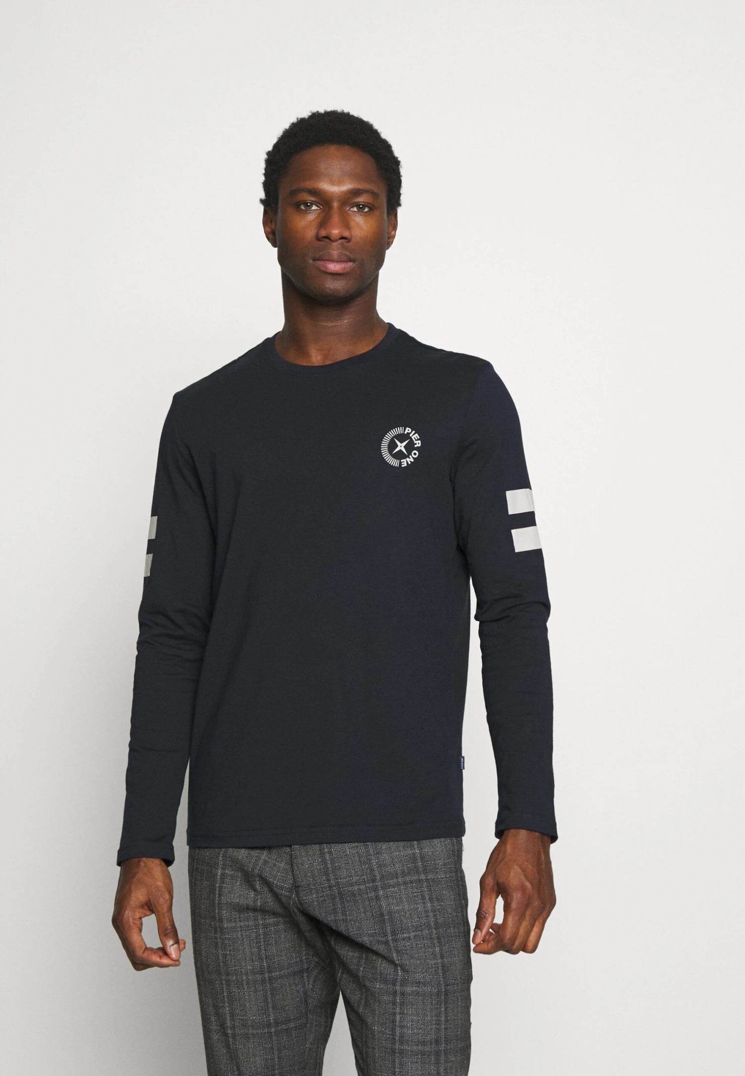 Pier One Longsleeve - Dark Blue 3 Pier One Longsleeve - Dark Blue