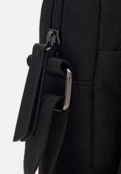 Pier One Unisex - Schoudertas - Black 9 Pier One Unisex - Schoudertas - Black -Pier One 6015a635267a4538aeda73eaf2b65393