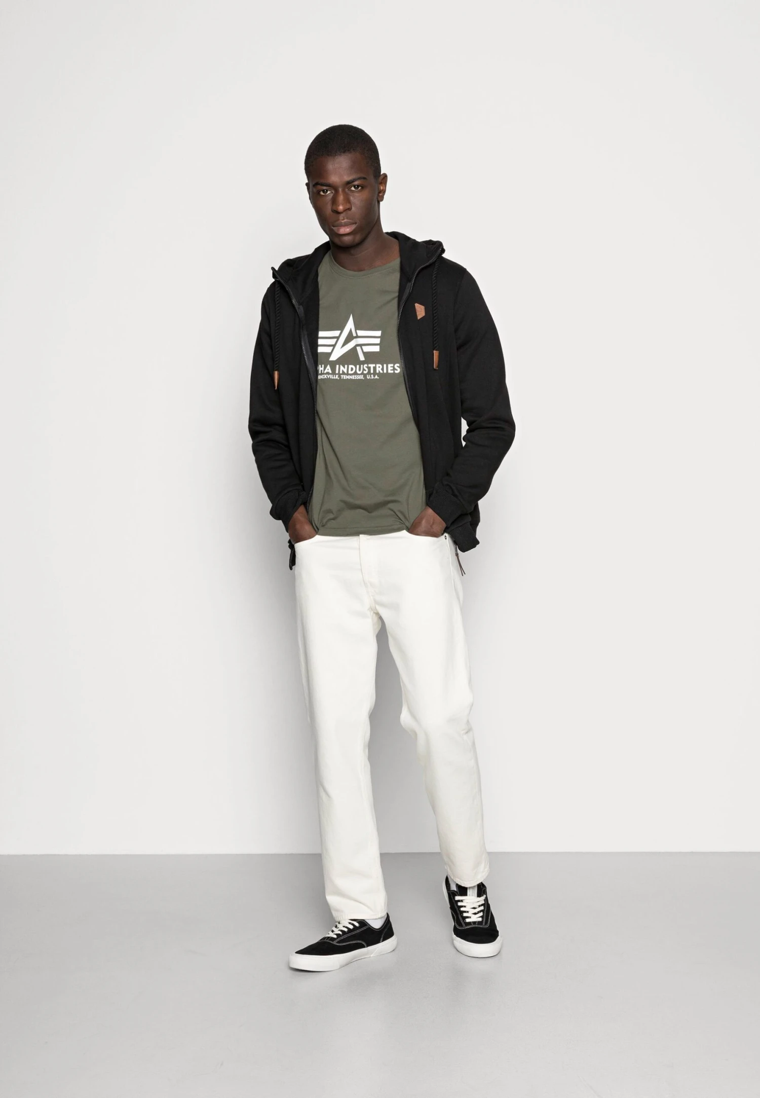 Pier One Sweater Met Rits - Black 4 Pier One Sweater Met Rits - Black - Afbeelding 2