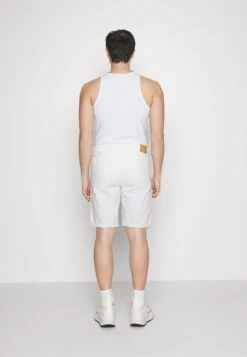 Pier One Colored Twill White Denim - Jeansshort - White Denim 9 Pier One Colored Twill White Denim - Jeansshort - White Denim -Pier One 6fb902e0dcfa488a9a60ba7e359e011c