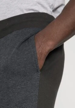 Pier One Trainingsbroek - Dark Grey 11 Pier One Trainingsbroek - Dark Grey -Pier One 7330a65cce2c4272b5ca30f392b2c466