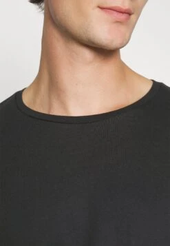 Pier One 2 Pack - Longsleeve - Black/Khaki 13 Pier One 2 Pack - Longsleeve - Black/Khaki -Pier One 9738d7a40e2d43ecbbab45cbd3bc692f